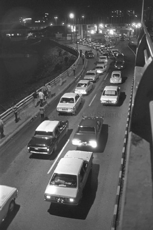 Causeway jam Malaysia Cup Final 1977.jpg