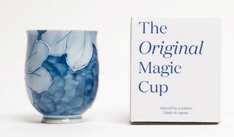 File:PM Lee magic cup.jpg