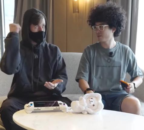 File:Smiling afro and alan walker.jpg