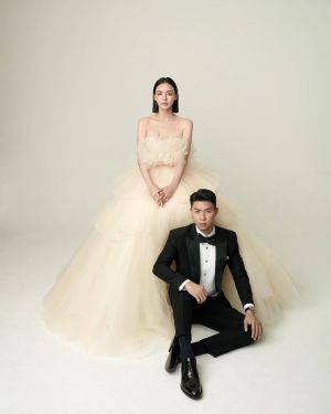 Kim Lim posing with her fiance. Photo from Instagram.