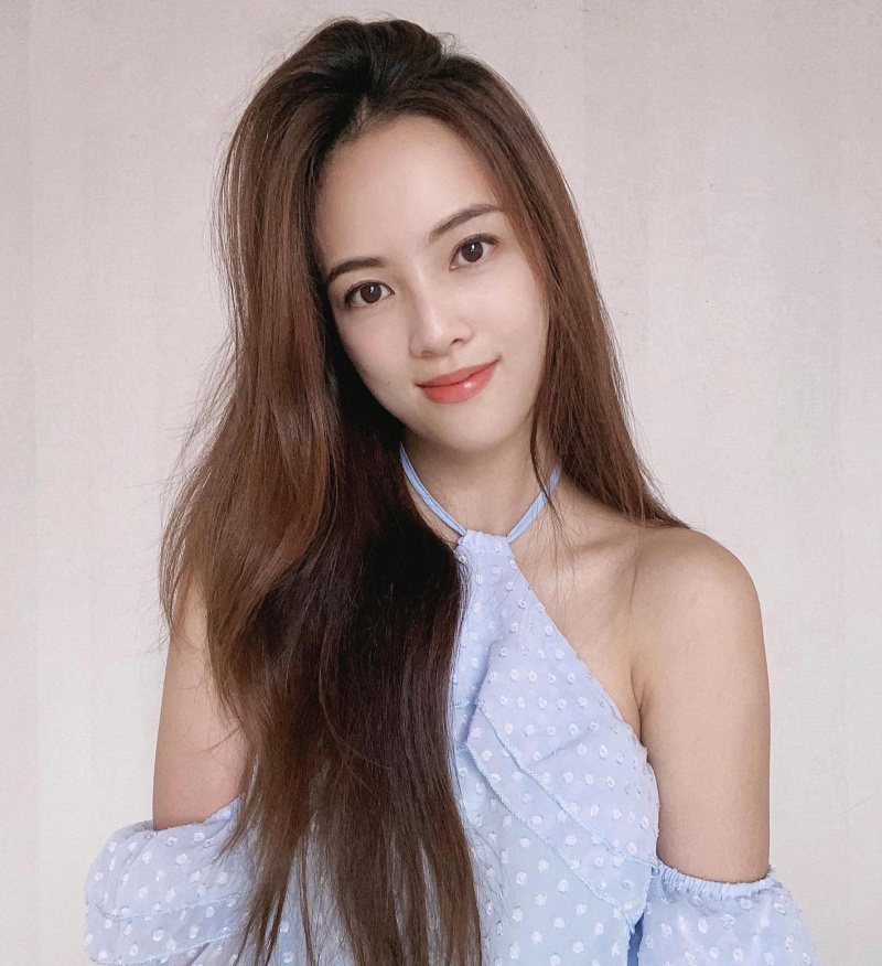 Zheng Geping's Daughter Tay Ying Got Flamed On Instagram For Speaking With  A Chinese Accent - TODAY