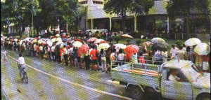 McDonald's Hello Kitty queue.jpg