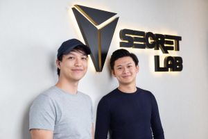 Choo and Ang with the Secretlab logo..jpg