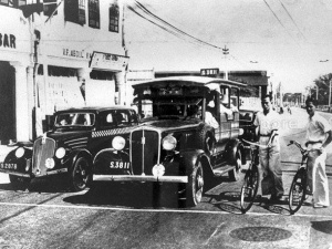 Mosquito bus 1935.jpg
