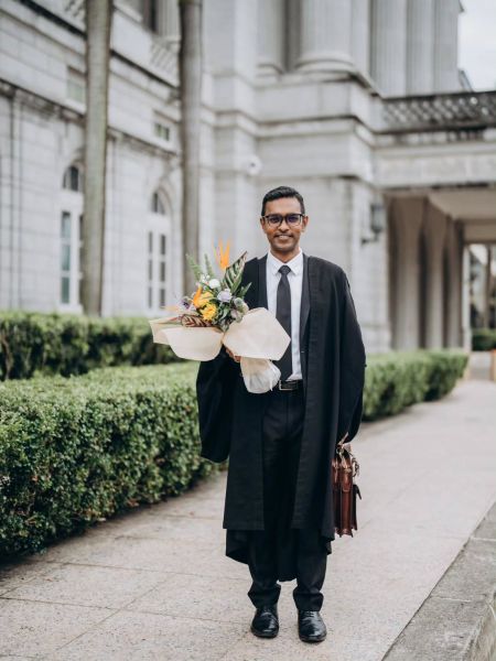 File:Ariffin graduate law.jpg