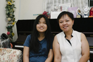 Adelyn Koh and Mother.jpg