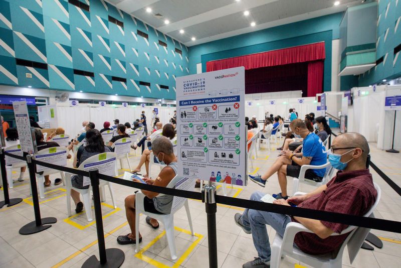 File:Singaporeans waiting in the observation areas after receiving their vaccine. Photo from Today Online..jpg